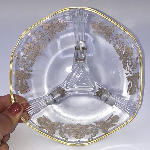 Vintage Clear Glass Footed Serving Dish Plate Overlay Trim Flowers - Picture 6 of 9